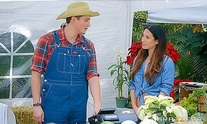 The Farmers Wife - Eva Lovia