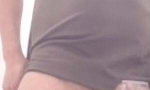Get horny while I'm on the office(dumiritso agad sa cr at dalawang beses nilabasan))