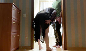 The stepmom blocked the entrance to the room so that the stepson would not pass and for this she got a dick in the ass and mouth