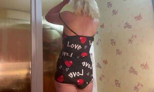 Step mom shocked that her step son wank with her videos