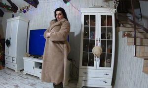 Romantic Fucking and Cum Play on a Fur-coat Linner 268