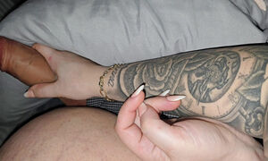 Tattooed step mom saw stepson 9 inch of dick and handjob him