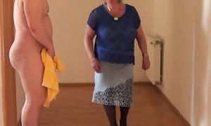 I fuck my old neighbor with her 70 year old pussy