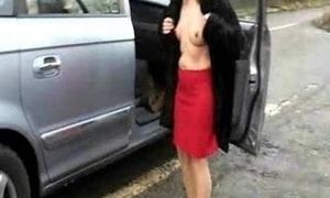 Cuckold lisa getting clothed at roadside