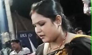 Obese neighbour aunty ultra low thigh saree jaw-dropping