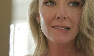 MILF Sadie Summers Gets Her Lucky Anal Creampie