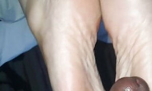 bbw wrinkled soles in hotel room