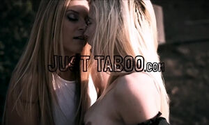 Erotic lesbian fuck is definitely better than a dick