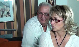 Mature chubby German housewives with glasses and saggy tits share a cock in threesome