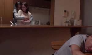 A woman who started to smell aphrodisiacs due to the stress of her married life 3