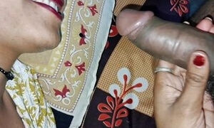 Indian wife Shika ko bahut mushkil se mana kar chudai kari aaj