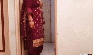 Punjabi bhabhi wants bihari's dick in her pussy when he is pissing in the bathroom