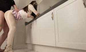 'Lonely Wife In White Pantyhose And High Heels Fucks The Plumber é«˜è·Ÿç™½ä¸ä¸»å¦‡è¶ç€æ°´ç®¡å·¥ä¿®æ°´ç®¡çš„æ—¶å€™ä¿®ç†ä»–çš„é¸¡å·´ï¼æœ€åŽé¢