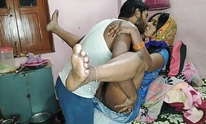 Andheri Raat Mein Desi Wife Ki Mast Chudae Kardi Tang Utha Ke