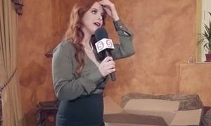 Brazzers - News woman Cent Pax Gets deep into a story