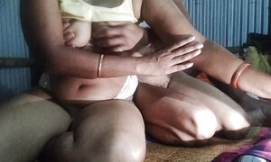 Deshi Sex videos shalir shamne wife ke chudlam