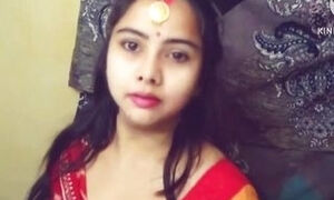 Shaadi Mai jaane se pehle wife ki thukai.Very cute sexy Indian housewife and very cute sexy lady