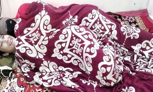 Soyi hui step sister ko pichhe se chodne lga