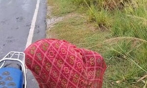 Desi bhabhi ne apane yaar ko lekar outdoor sex kiya