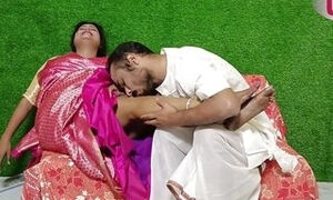 Sexy Sucharita in Saree N Ghungru