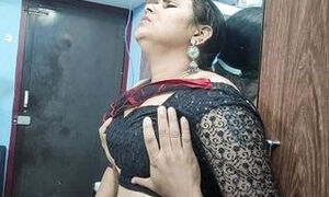 Mallu couple hot fuck in saree, Saree removal and hot fuck, Navel lick, blow job, pussy lick and hot fuck in saree, Mallu couple