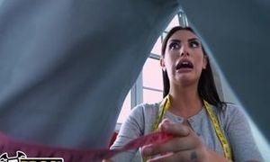 BANGBROS - Big-Chested Taylor August Ames To Satisfy Her Meaty Fuckpole Customer