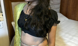 As soon as the housemates went out, Bhabhi's Kari Chudai made the chut cool down.