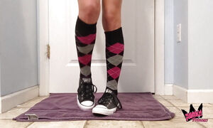 Punkd Princess self fisting her gaping pussy in knee highs and converse