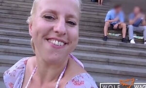 2 Deutsche Hausfrauen Gefickt in Berlin