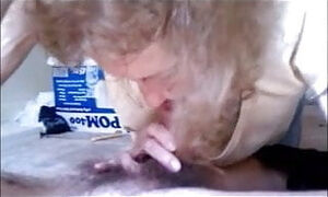 Lean grannie inhaling meatpipe and gulp jism