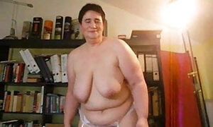 Geile Gabi lutscht mit Genuss