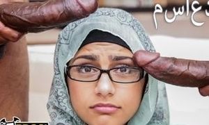 Astounding Mia Khalifa Phat Ebony Knob Three-Way On Monsters Of Meatpipe!