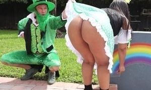 Leprechaun With Ample Prick Fucks Bootylicious Brazilian Mamacita Rose Monroe