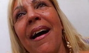 276 BLONDE MILF ANAL