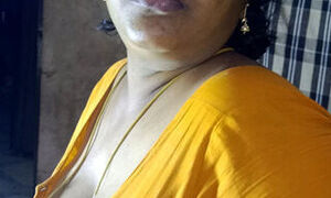 My stepaunt Prema came to my house after a long time. When she asked me to lick her pussy, I licked it and took water like hers.