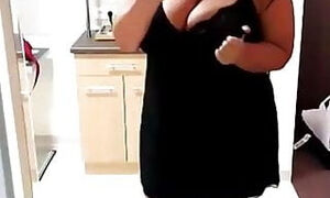 Huge-boobed lush Azeri Cougar phat ass white girl cougar fuckdoll Rima Pendgieva