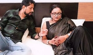 Bhabhi Had Sex with Her Plumber