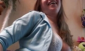 So fickte deine Mutter als 25 jaehrige geile Milf