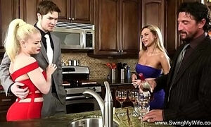 Wife Peaches Gets Fucked By A Stranger