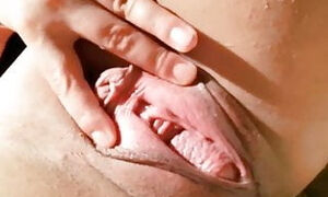 Gigantic nub urinate