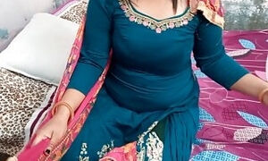 POV Punjabi Bhabhi Ko padoshi ne jabardasti pel diya