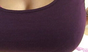 Busty and British gilf Tigger dildos her old cunny