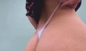 18yo BIG ASS LATINA undresses in slow cam - TEASING - BIG ASS - SEXY - DESNUDOS