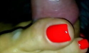 Fresh crimson feet wank!