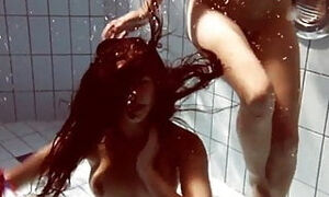 Iva Brizgina and hottie Paulinka swim naked underwater