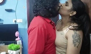 Vaihnavy and Sharun Raj lip lock, Hot indian couple lip lock romance, Mallu couple hot lip lock romance, Indian couples lip kiss