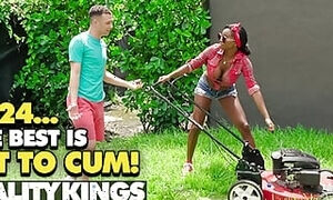 Johnny Always Wanted To Fuck A MILF & His Neighbor Naomi Foxxx Is Willing To Give Him What He Wants - REALITY KINGS