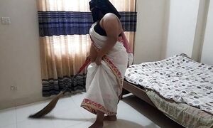 "(55 year old Tamil aunty fucked hard while she is sweeping Room) Indian MILF Aunty ko Jabardast Chudai - Anal Fuck"
