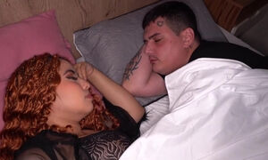 My Colombian wife sweats under a male, I'm a cuckold, I love creampies in my bitch