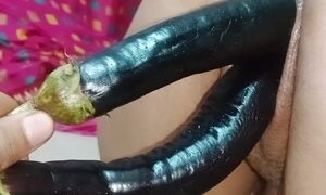 Desi Indian bhabhi self fucking Big double dildo vegetable ðŸ† begun hard fuck my wife vegetable enjoy